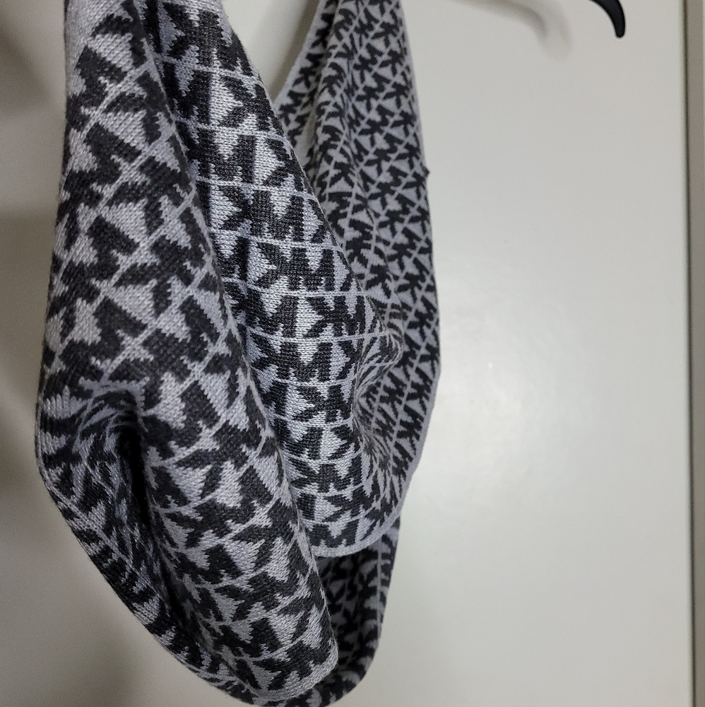 Michael Kors infinity scarf